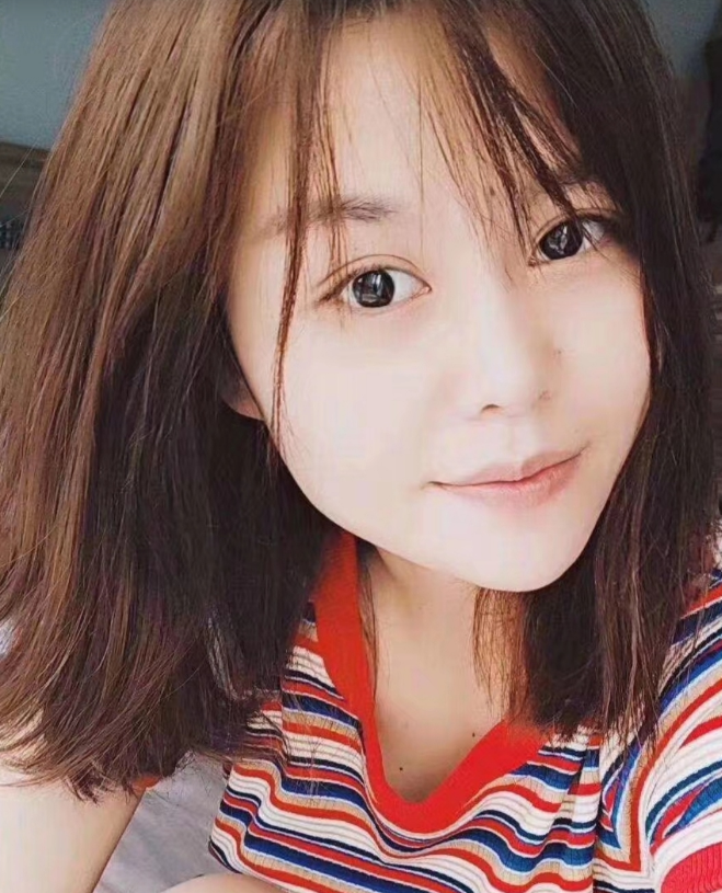 清纯可人的妹子，值得一试